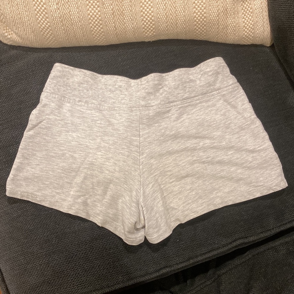 Gray shorts - Picture 2 of 3